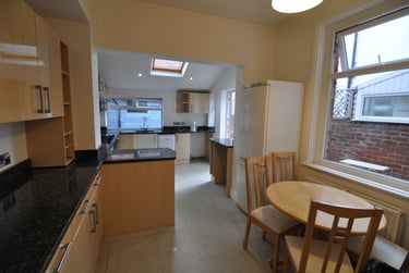 5 bed house, Magdalen Road, St leonards, Exeter, EX24TX - Image 3
